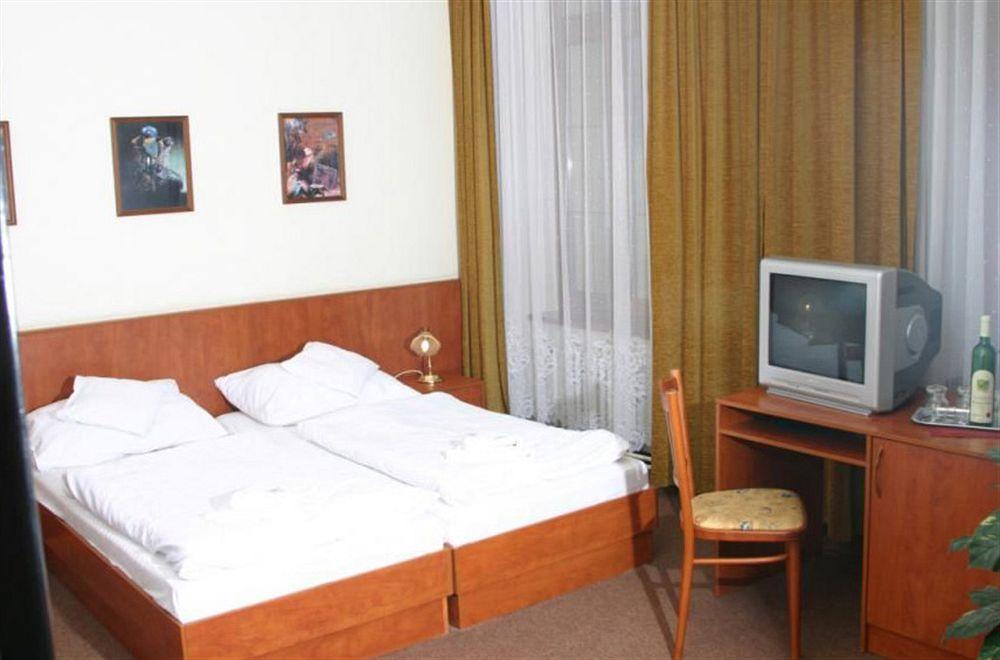 Hotel Grand Žilina Esterno foto